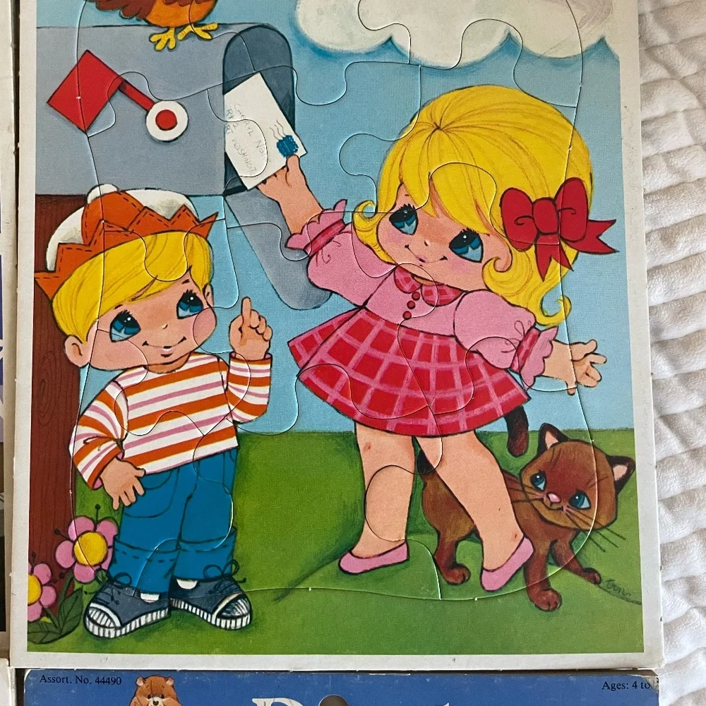 SET OF 4 VTG FRAME TRAY PUZZLES